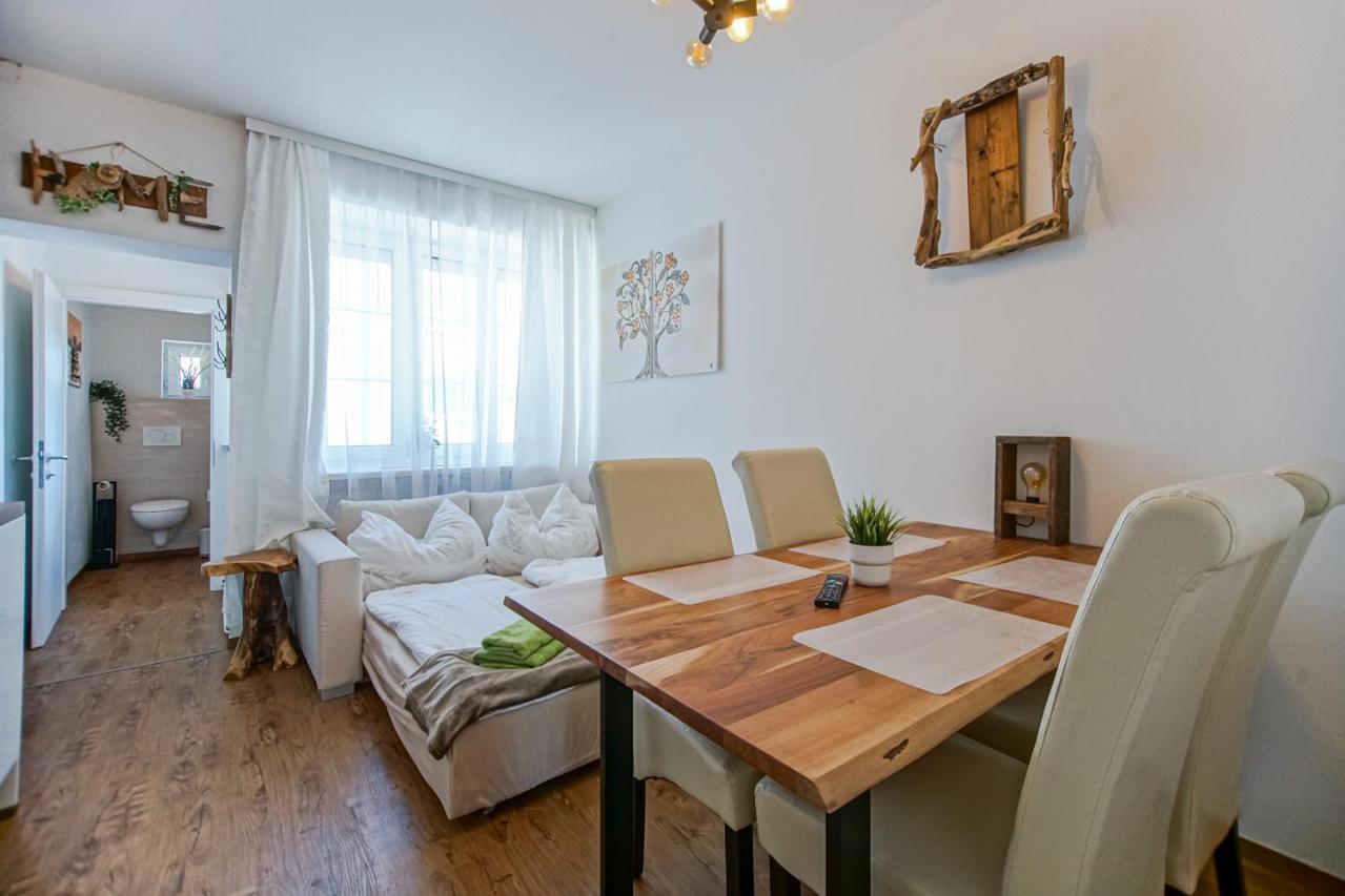 Auszeit Steiraland 7 Mit Ueberdachten Balkon Und Parkplatz Leoben  Exterior photo